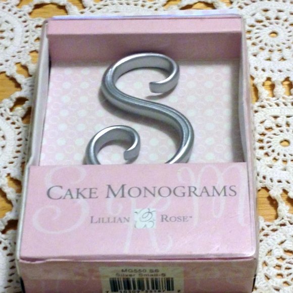 Cake Decoration - Lillian Rose Cake Monogram, Letter S - Picture 1 of 4